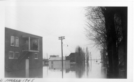 inondation.- 21 mars 1945 le soir